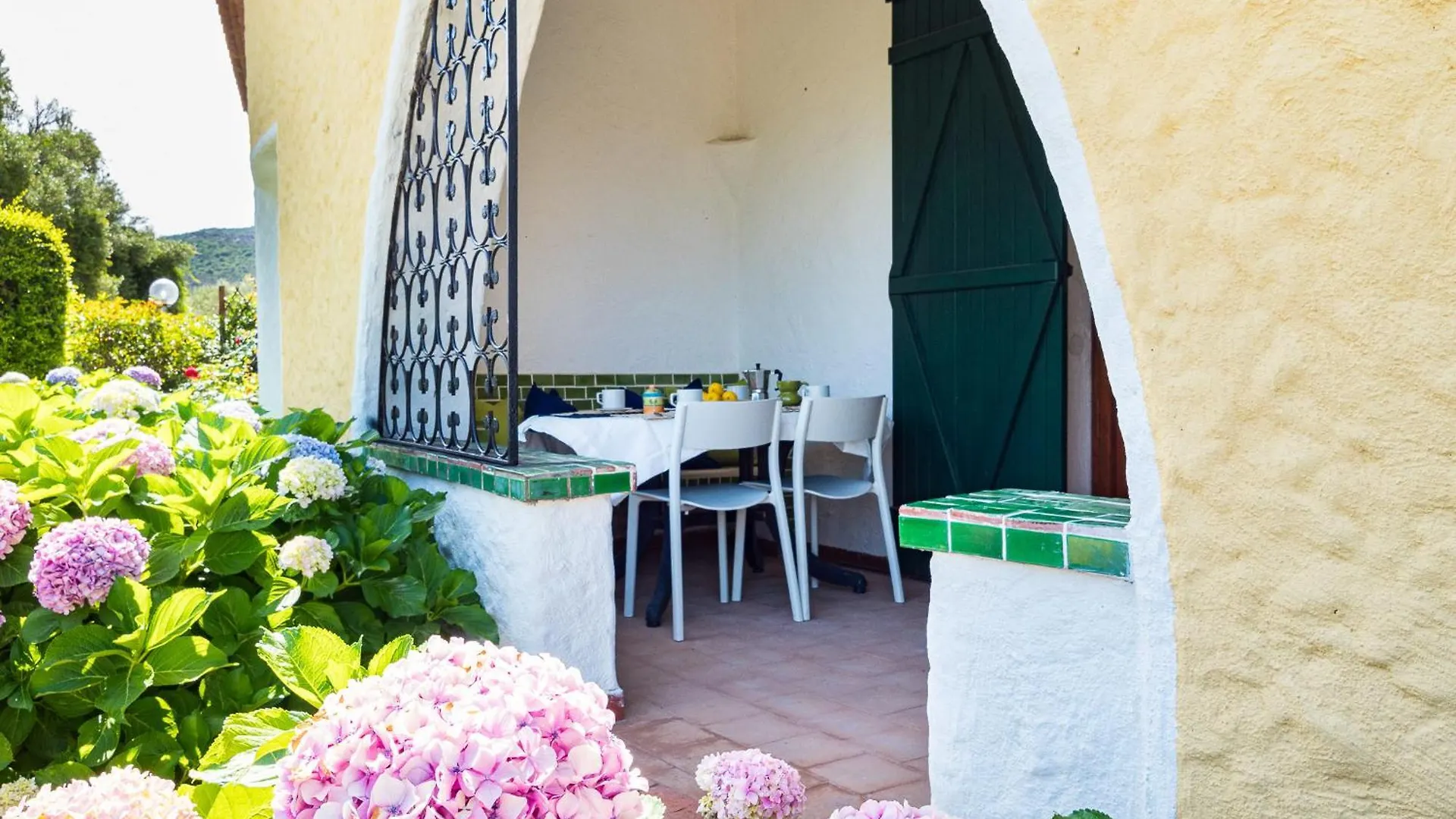 Prázdninový dům La Rotonda Cottages - Klodge Cala Bitta Itálie